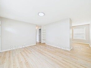 8704 E 92nd Terrace in Kansas City, MO - Building Photo - Building Photo