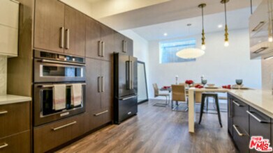 649 Cross Ave in Los Angeles, CA - Building Photo - Building Photo