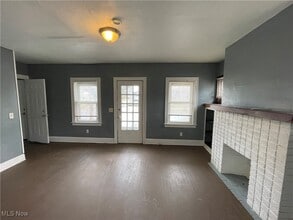 578 Hoye Ave-Unit -1 in Akron, OH - Building Photo - Building Photo