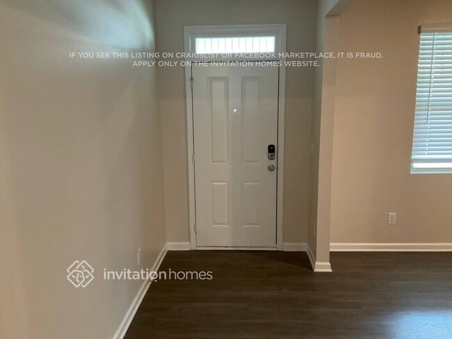 919 Lilfield Ln, Unit 120 in Atlanta, GA - Foto de edificio - Building Photo