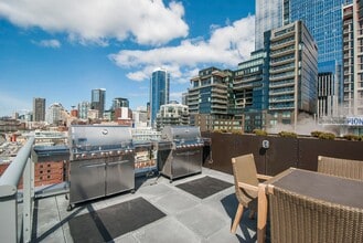 AMLI Waterfront in Seattle, WA - Foto de edificio - Building Photo
