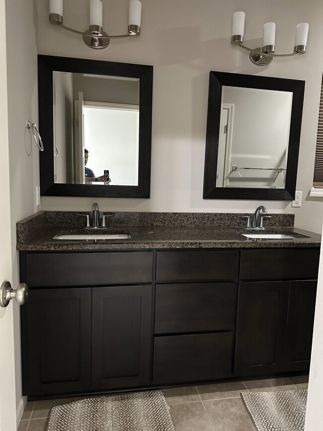 10307 Ivory Dove Trail in Verona, WI - Foto de edificio - Building Photo