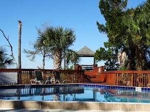 Mallard Cove Apartments in Atlantic Beach, FL - Building Photo - Building Photo