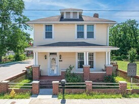 1102 Phillips St in Augusta, GA - Building Photo