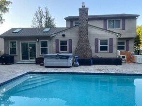 39953 Sandpoint Way in Novi, MI - Foto de edificio - Building Photo