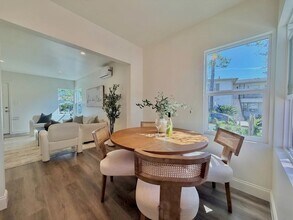 2924 W Riverside Dr in Burbank, CA - Building Photo - Building Photo