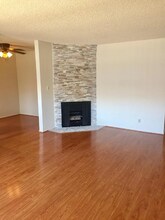 725 E Providencia Ave, Unit 207 in Burbank, CA - Building Photo - Building Photo