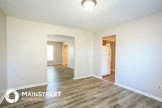 6127 Terrytown Pkwy in Indianapolis, IN - Foto de edificio - Building Photo