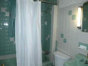 38 E Commonwealth Dr in Portland, ME - Building Photo - Building Photo