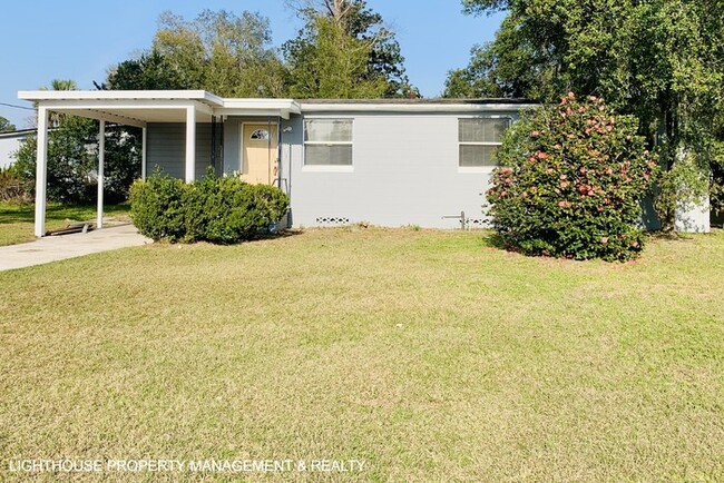 11245 Bruce Dr in Jacksonville, FL - Building Photo - Building Photo