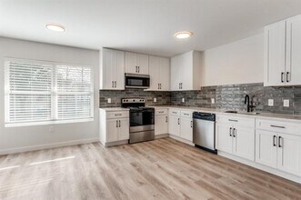 5917 Gaston Ave in Dallas, TX - Building Photo - Building Photo