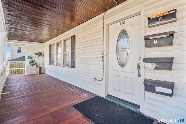 118 Colonial Rd in Stamford, CT - Building Photo - Building Photo