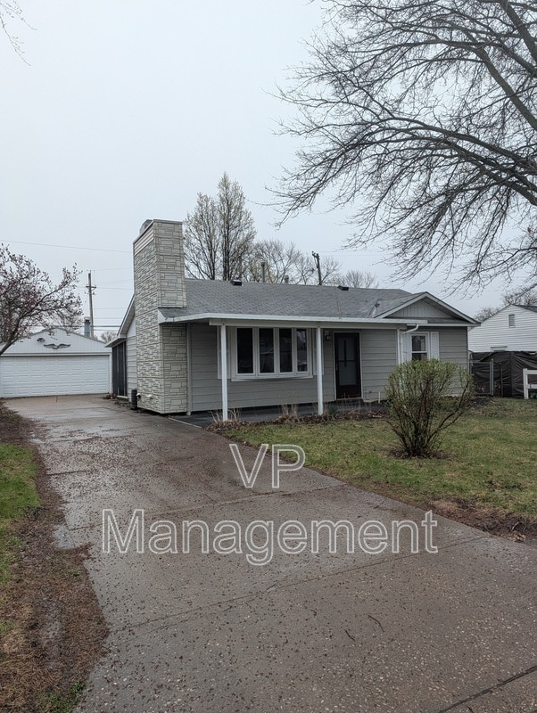 property at 7107 Volquardsen Ave