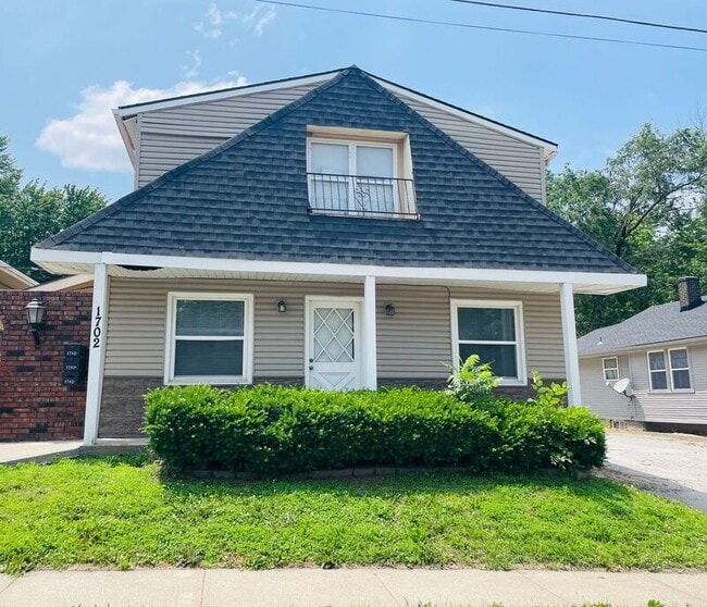 property at 1702 S Sterling Ave