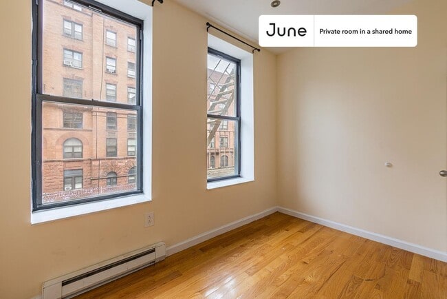 Private bedroom in 4 bed/2 bath Home in New York, NY - Building Photo - Building Photo
