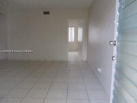 7424 Byron Ave in Miami Beach, FL - Building Photo - Building Photo