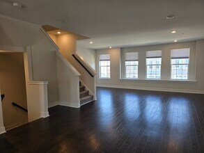 226 Red Leaf Ln in Exton, PA - Foto de edificio - Building Photo