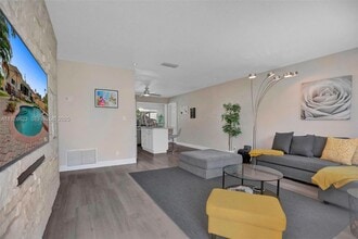 1773 SW 28th Way in Fort Lauderdale, FL - Building Photo - Building Photo