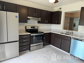 525 Belford Rd in Monroe Township, NJ - Building Photo - Building Photo