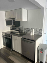 241 E Ridgeline Wy in North Salt Lake, UT - Building Photo - Building Photo