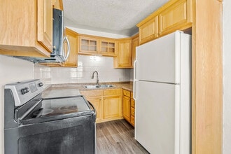 1520 W 9th St in Waterloo, IA - Building Photo - Building Photo