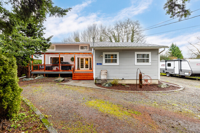 9543 Columbia Way in Sedro Woolley, WA - Building Photo - Building Photo