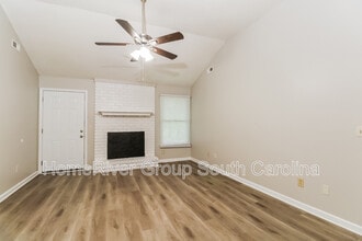 1670 Crowndale Dr in Sumter, SC - Foto de edificio - Building Photo