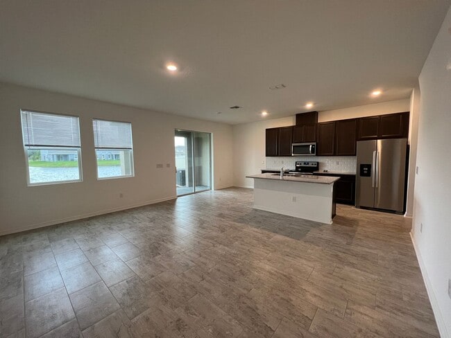 11634 Woodleaf Dr in Bradenton, FL - Building Photo - Building Photo