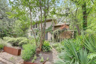 805 Leonard St in Austin, TX - Building Photo - Building Photo