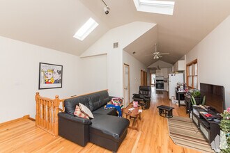 916 N Paulina St, Unit 2 in Chicago, IL - Building Photo - Building Photo