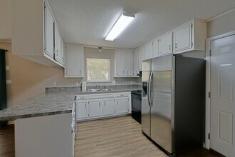 3363 El Portal St in Gulf Breeze, FL - Building Photo - Building Photo