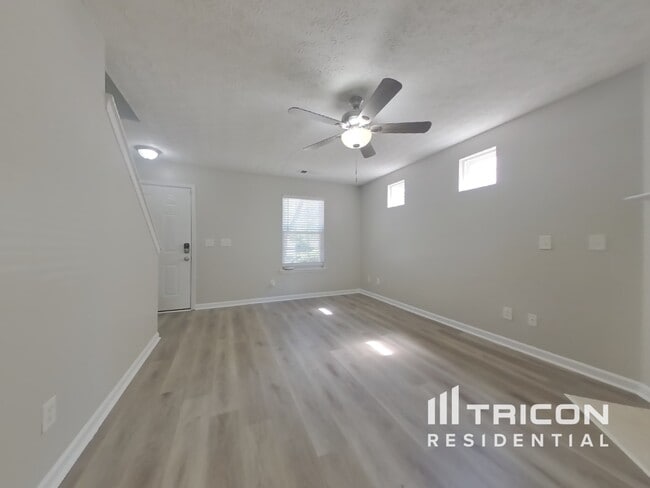 221 Osmanthus Way in Canton, GA - Building Photo - Building Photo