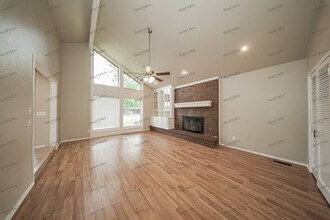 1309 Pickford Ln in Oklahoma City, OK - Foto de edificio - Building Photo