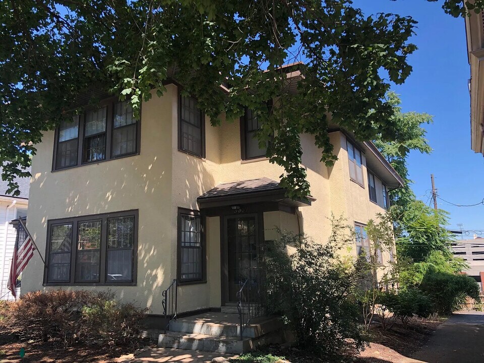 5005 Grand Avenue, Unit 5007GrandAve in Kansas City, MO - Building Photo