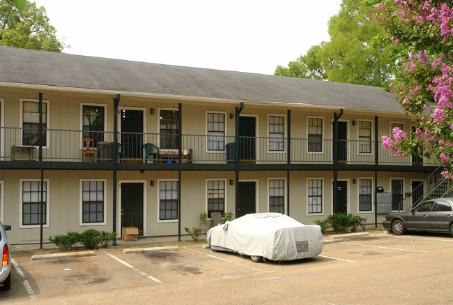 1121 Moody St in Jackson, MS - Foto de edificio - Building Photo