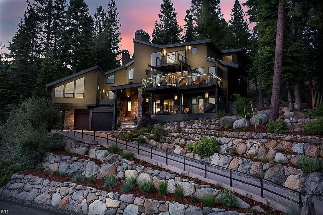 592 Fallen Leaf Way in Incline Village, NV - Building Photo