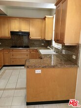 12222 Wilshire Blvd in Los Angeles, CA - Building Photo - Building Photo