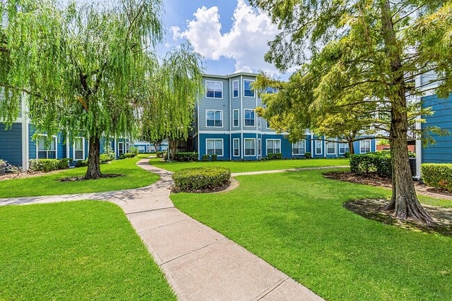 Estates at Hollister in Houston, TX - Foto de edificio - Building Photo