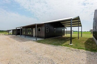 11 Maverick Loop in Lipan, TX - Building Photo - Building Photo