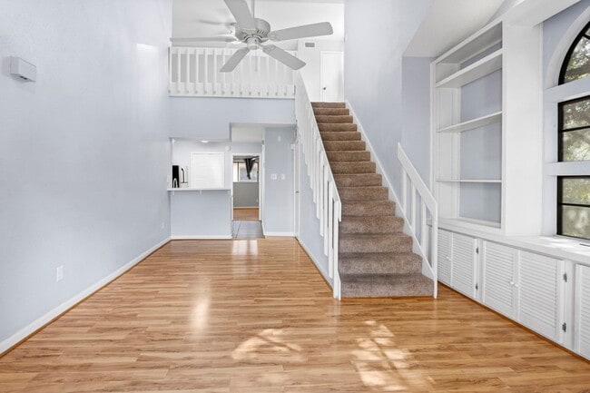 2425 Holly Hall St, Unit A9 in Houston, TX - Building Photo - Building Photo