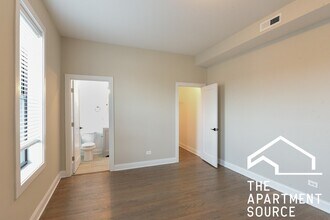 3405 W Fullerton Ave in Chicago, IL - Building Photo - Building Photo