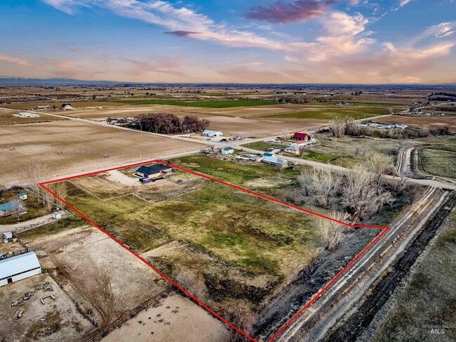 28091 Harvey Rd in Caldwell, ID - Building Photo - Building Photo