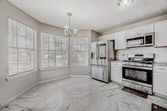 9215 Golden Meadow Dr in Houston, TX - Building Photo - Building Photo