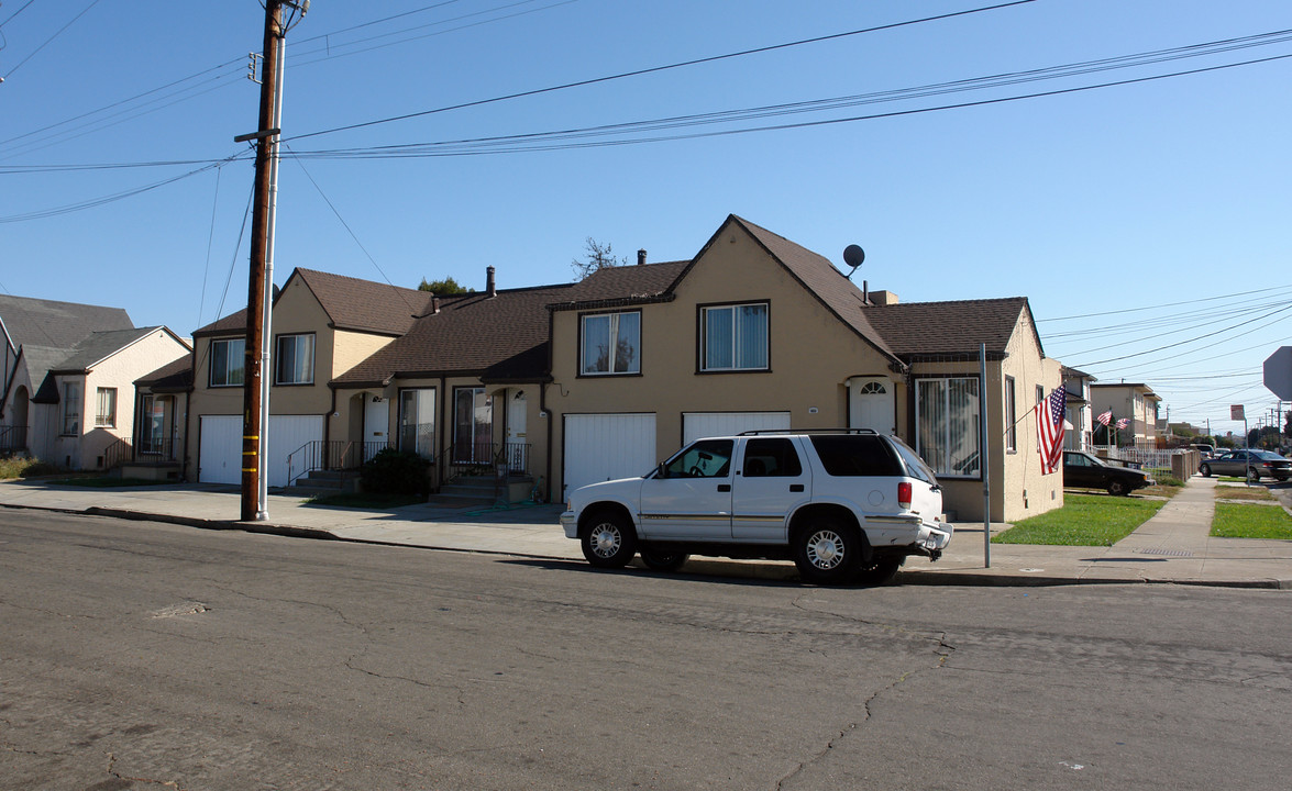 2200-2212 Florida Ave in Richmond, CA - Building Photo