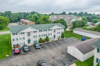 Stratford Square in Canton, OH - Building Photo - Primary Photo