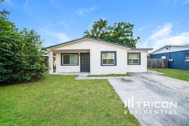 property at 1610 N Lois Ave