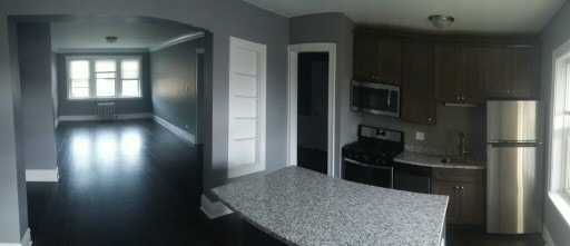 4 S Stone Ave, Unit 4 S Stone in La Grange, IL - Building Photo