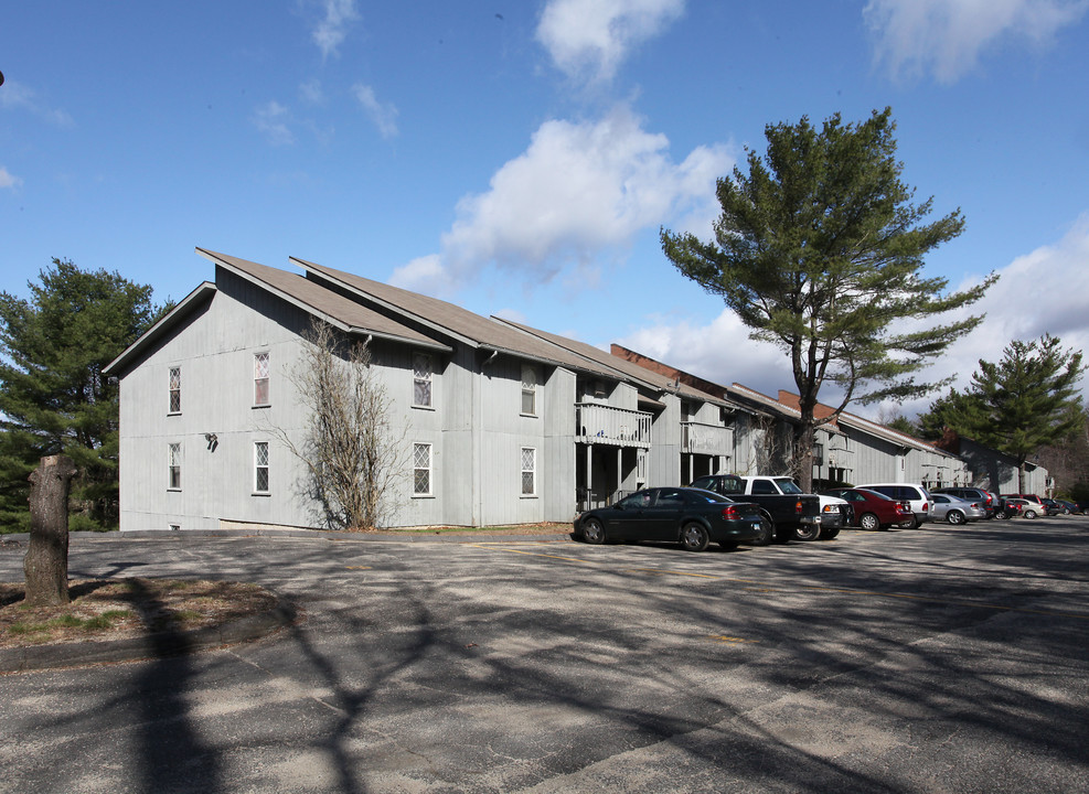 Walden Apartments in Willington, CT - Building Photo