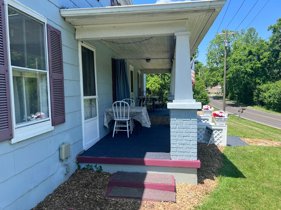 668 Brooklyn Ave, Unit Old Milford Near 2 bed in Milford, OH - Foto de edificio
