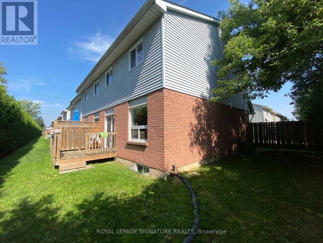 31 Parkview Dr in Orangeville, ON - Building Photo - Building Photo